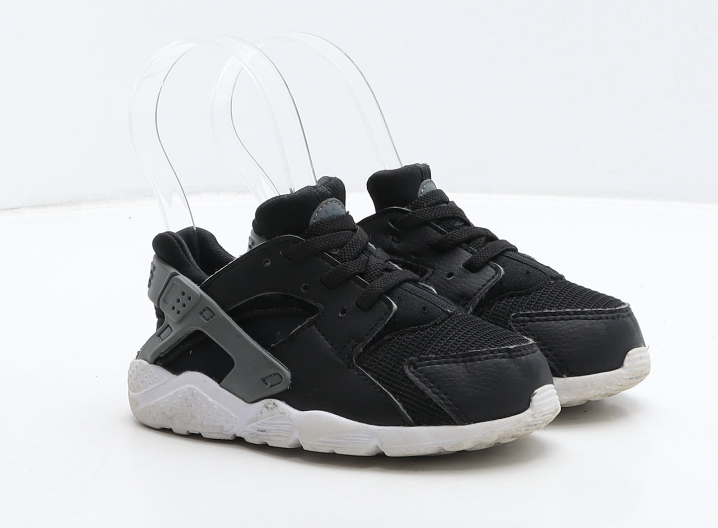 Nike Boys Black Leather Trainer UK 8.5 26