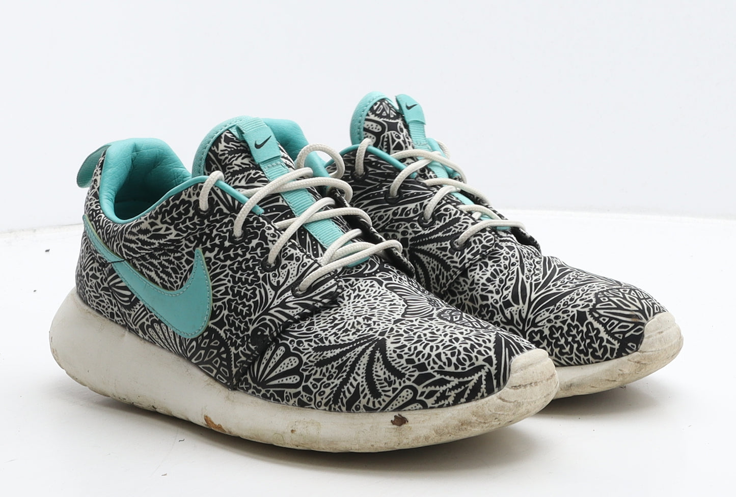 Nike Womens Black Geometric Fabric Trainer UK 5 38