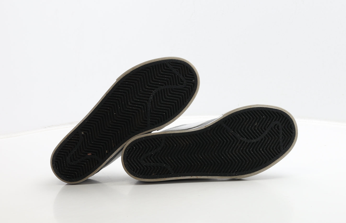 Nike Boys Grey Suede Trainer UK 4 36.5