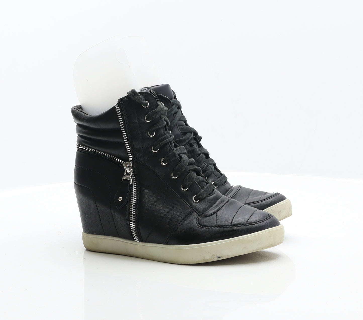 Preworn Womens Black Leather Trainer UK 7