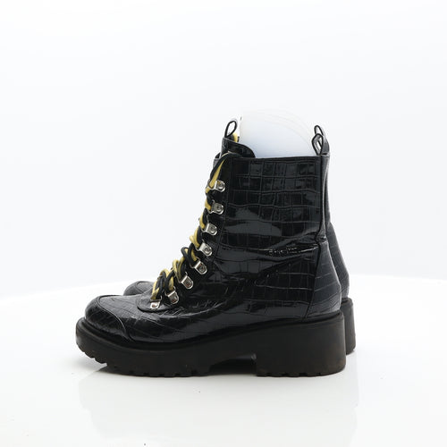 Preworn Womens Black Animal Print Leather Biker Boot UK 8 - Croc Pattern