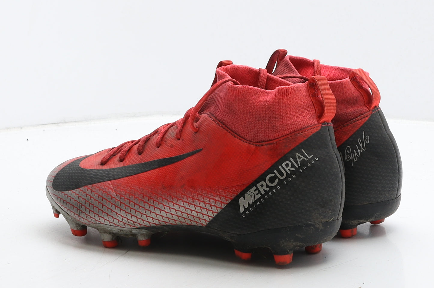 Nike Boys Red Geometric Leather Trainer UK 5 38 - Football boots Mercurial