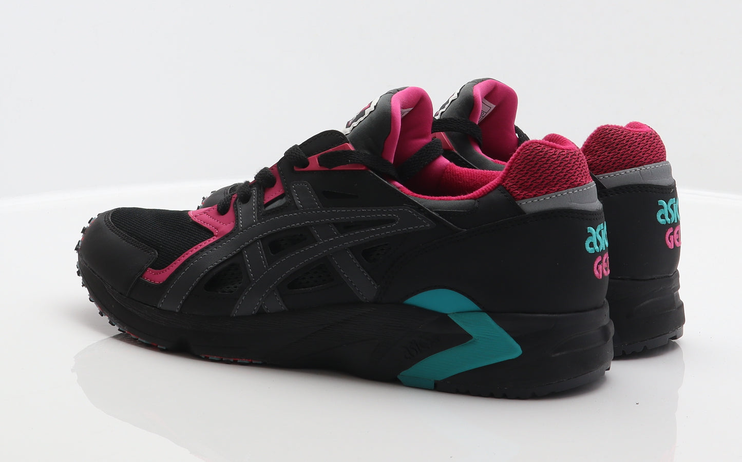 ASICS Mens Black Geometric Synthetic Trainer UK 9.5 44.5