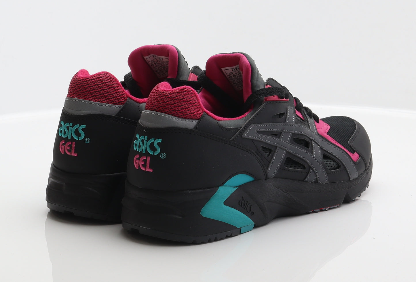 ASICS Mens Black Geometric Synthetic Trainer UK 9.5 44.5