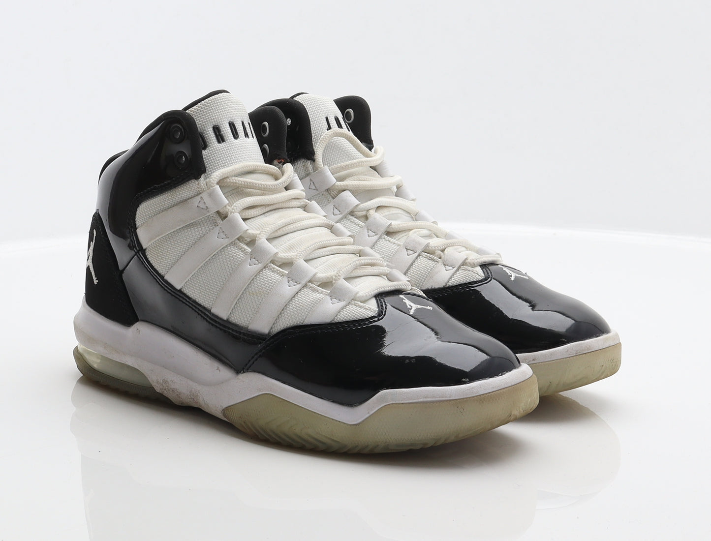 Jordan Boys Black Geometric Synthetic Trainer UK 4 36.5