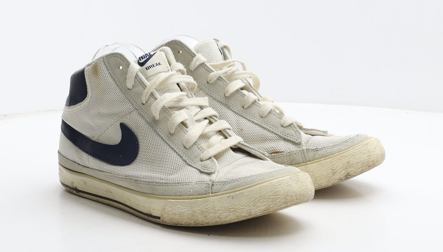 Nike Mens White Geometric Fabric Trainer UK 8.5 43