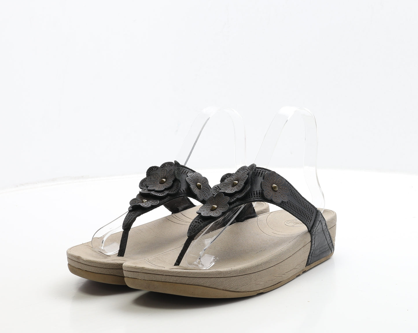 FitFlop Womens Black Floral Leather Thong Sandal UK 5 38 - Flower Detail