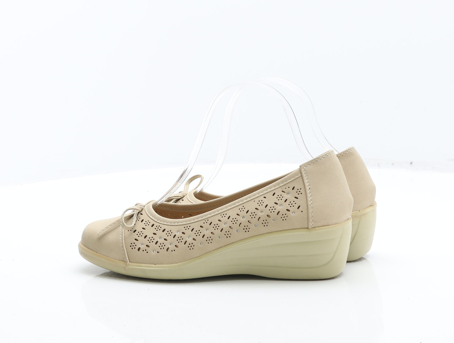 Softlites Womens Beige Leather Court Heel UK 4 37