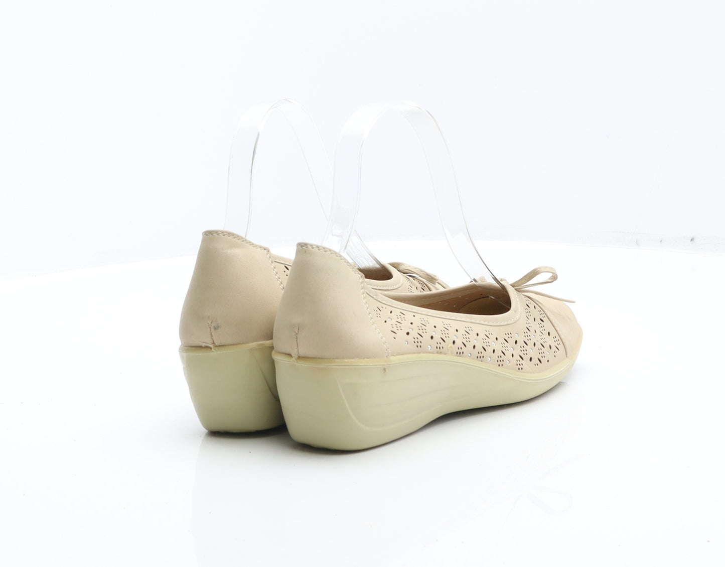 Softlites Womens Beige Leather Court Heel UK 4 37