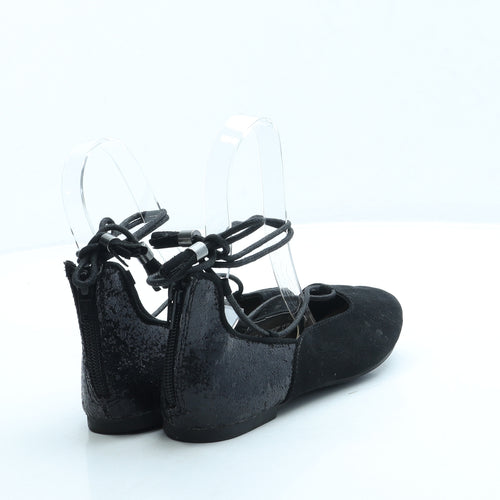 F&F Girls Black Polyester Flat UK 2 34