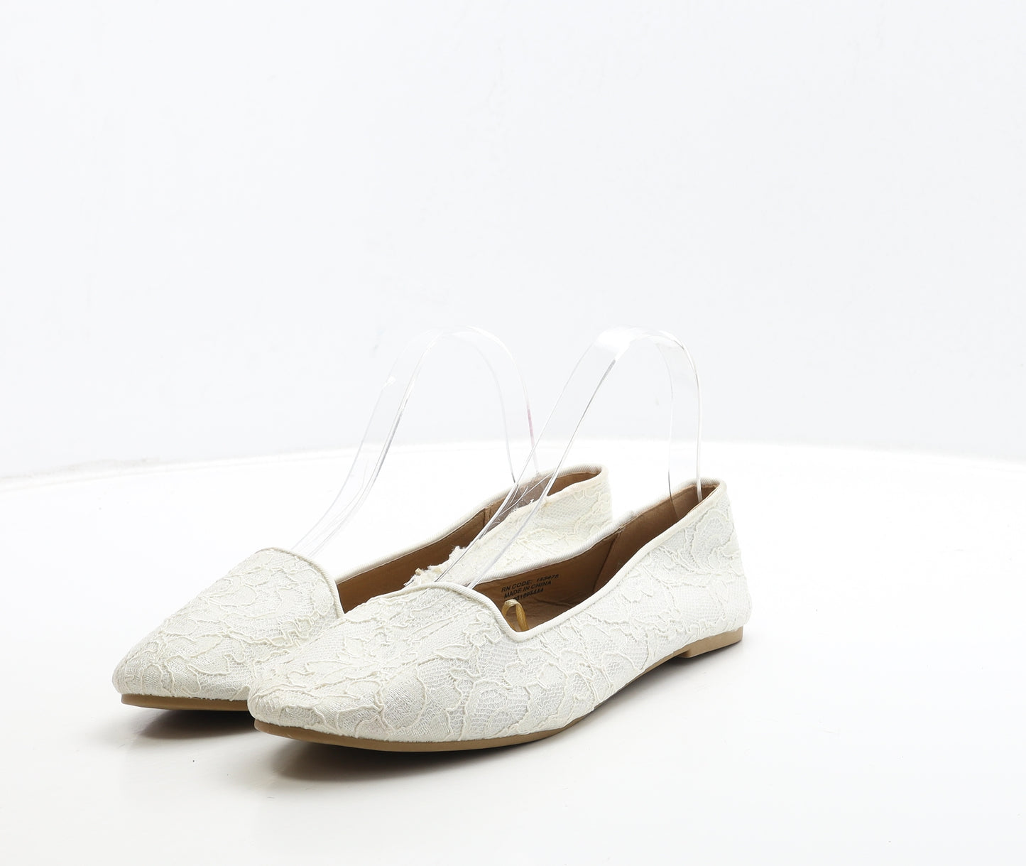 Atmosphere Womens White Geometric Fabric Flat UK 7 40