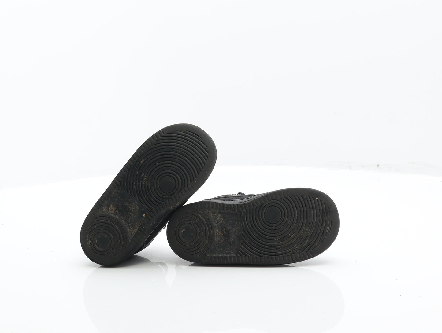 Nike Boys Black Leather Trainer UK 7.5