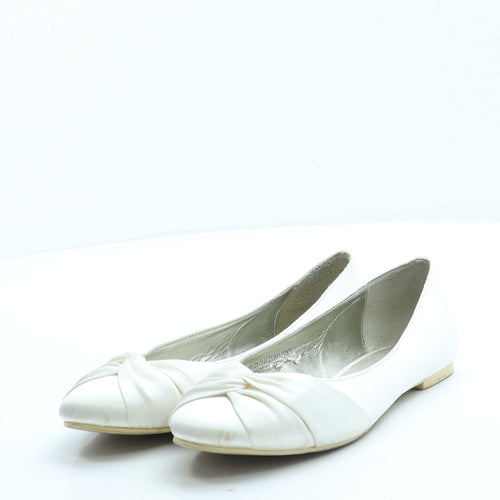 Preworn Girls Ivory Polyester Ballet Flat UK 3 - Bridal Party