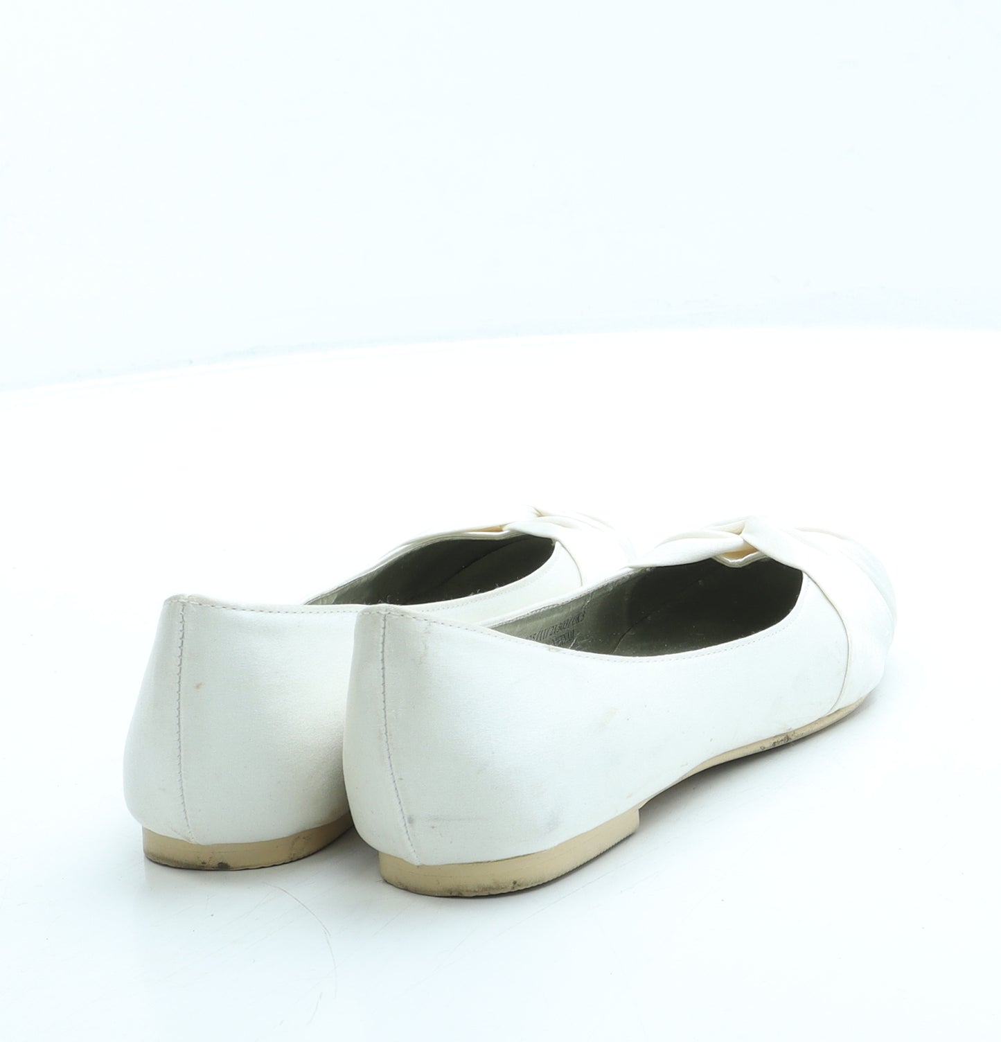 Preworn Girls Ivory Polyester Ballet Flat UK 3 - Bridal Party