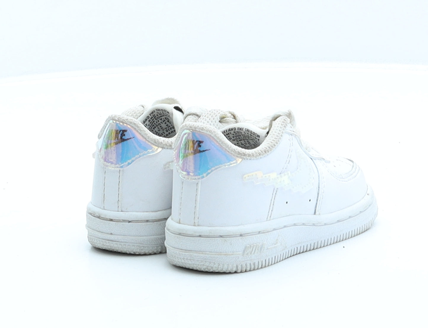 Nike Girls White Leather Trainer UK 3.5 19