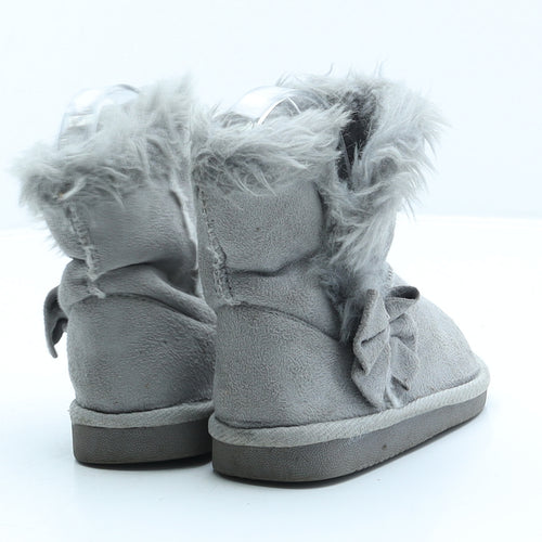 Preworn Girls Grey Synthetic Shearling Style Boot UK 7 24