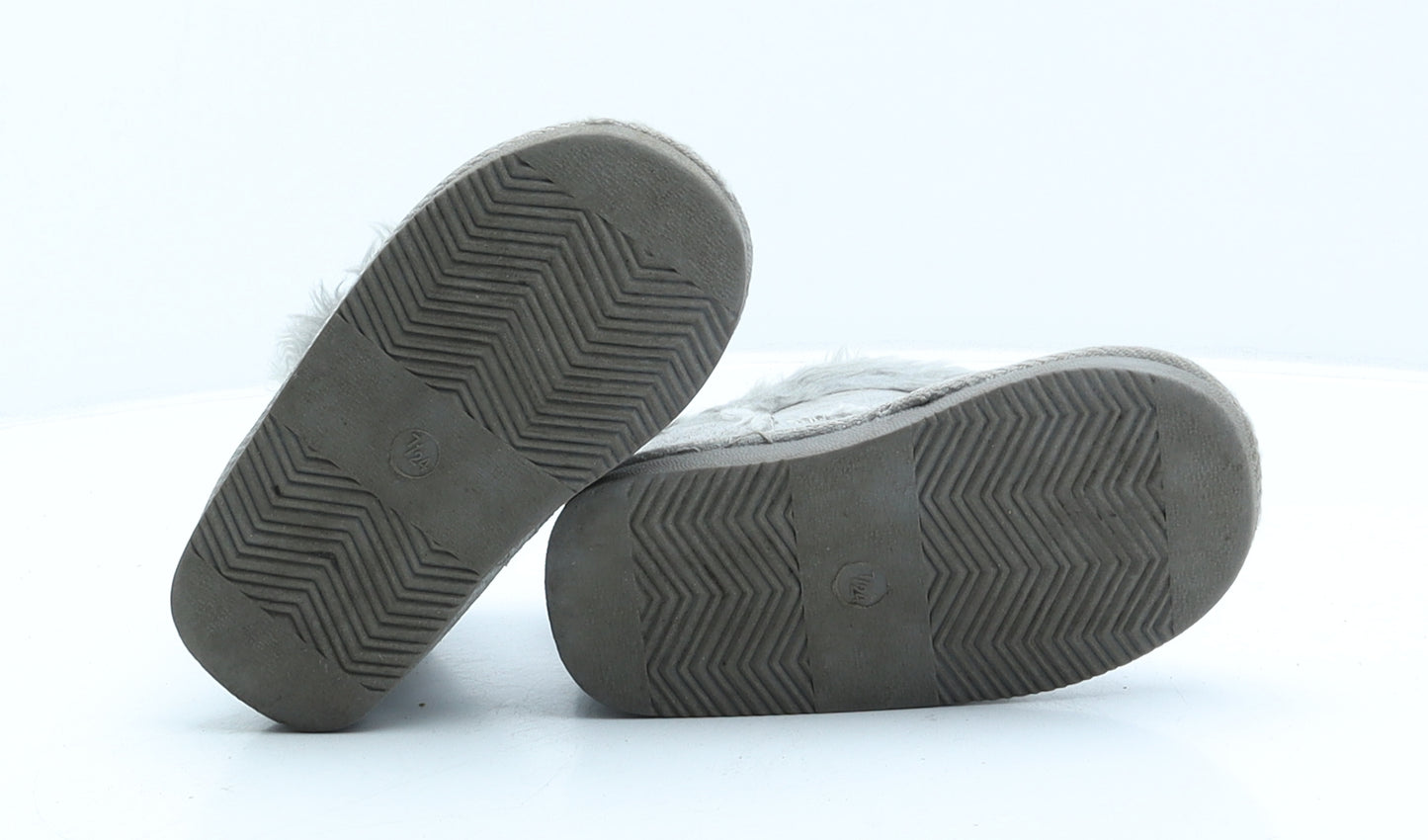 Preworn Girls Grey Synthetic Shearling Style Boot UK 7 24