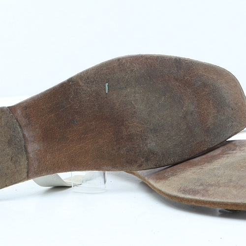 Preworn Womens Brown Leather Flat UK 7 40 - Flower Detail Thong