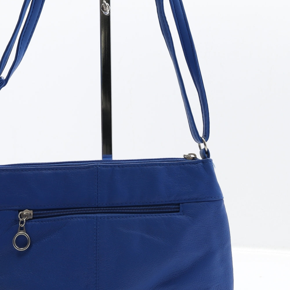 IT Womens Blue Polyester Crossbody Size Small