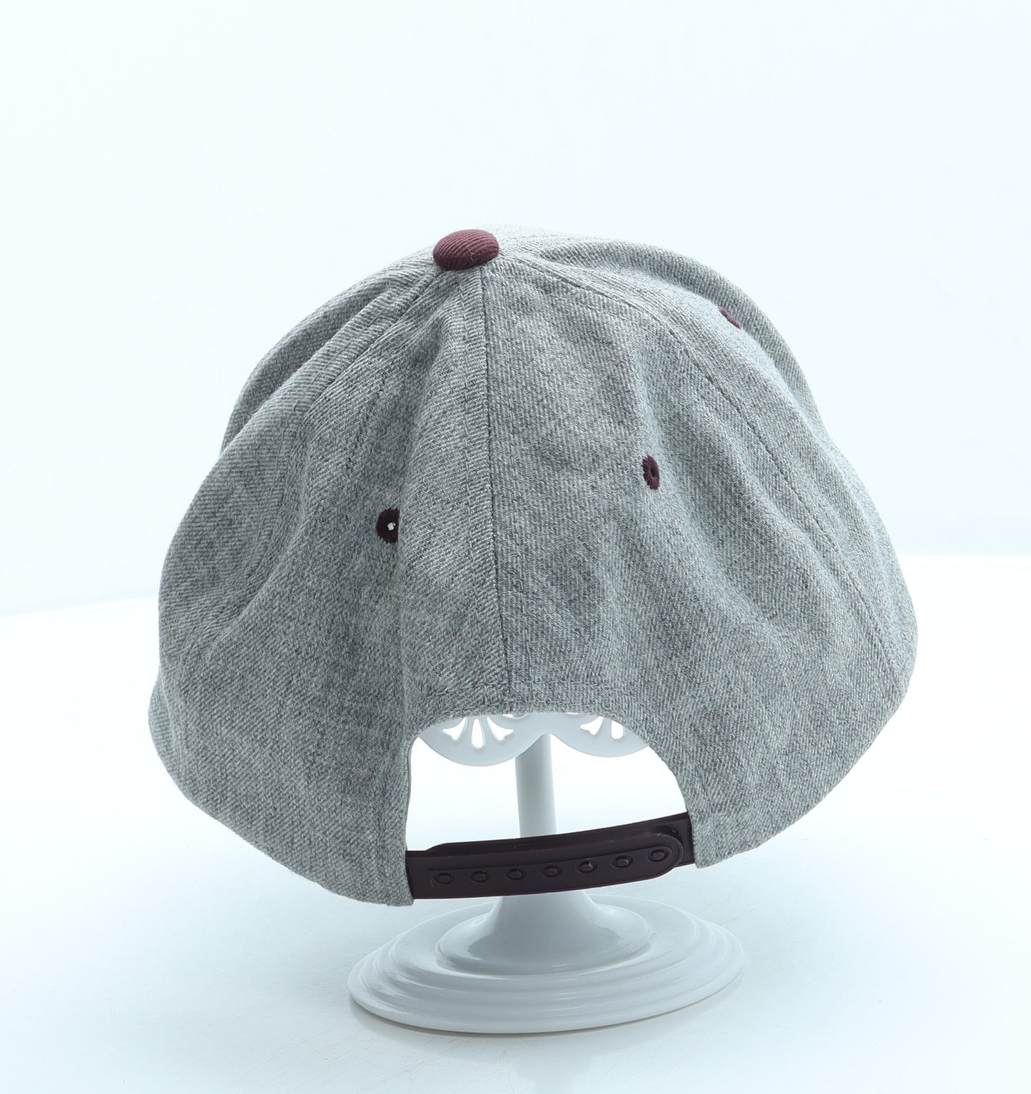 The Classics Mens Grey Acrylic Snapback Size Adjustable