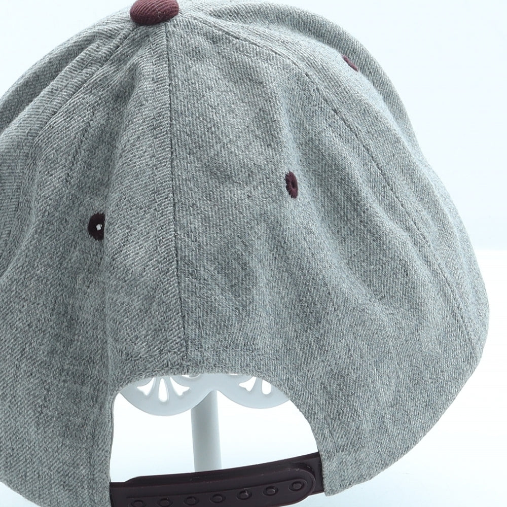 The Classics Mens Grey Acrylic Snapback Size Adjustable