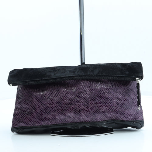 Preworn Womens Purple Animal Print Suede Clutch Size Small