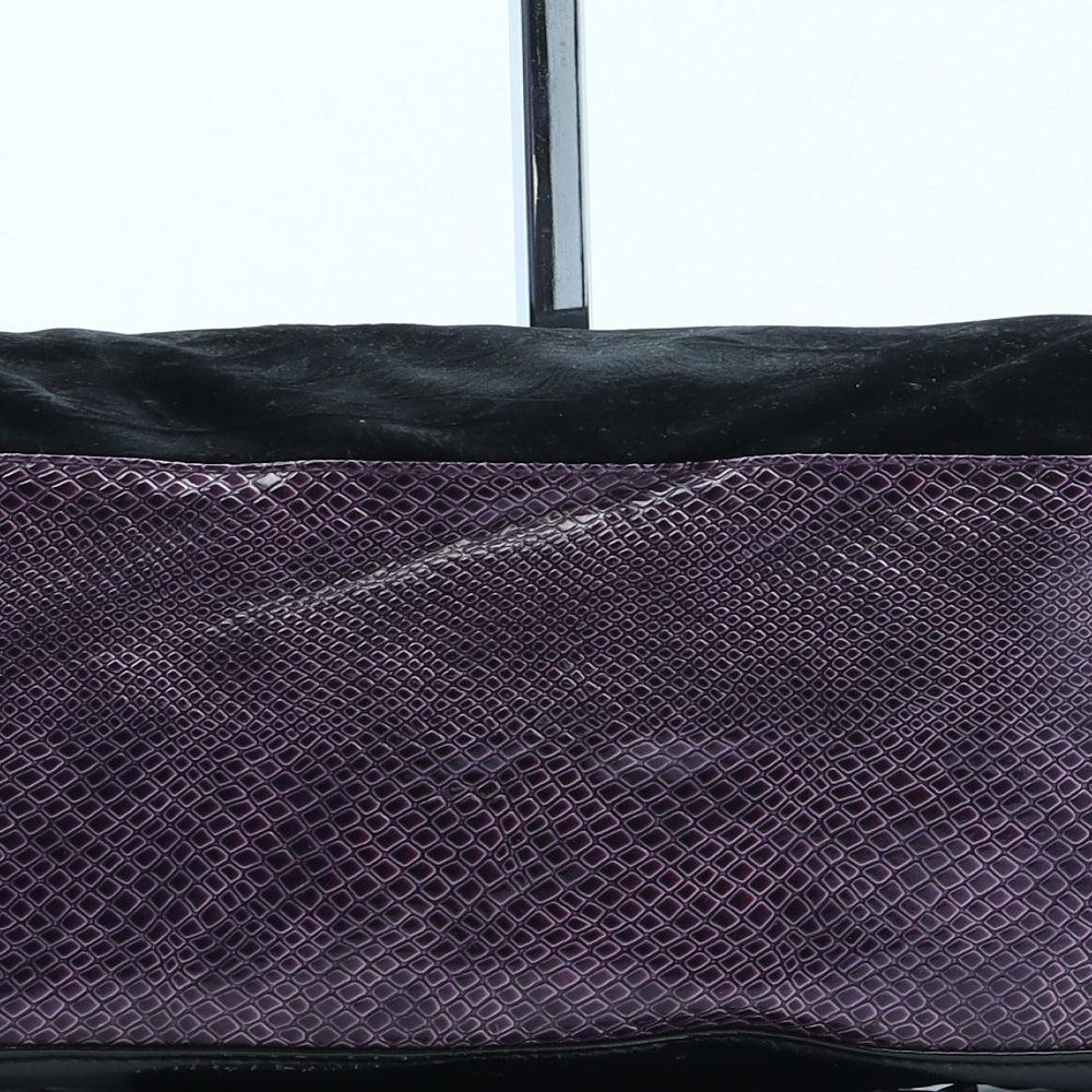 Preworn Womens Purple Animal Print Suede Clutch Size Small