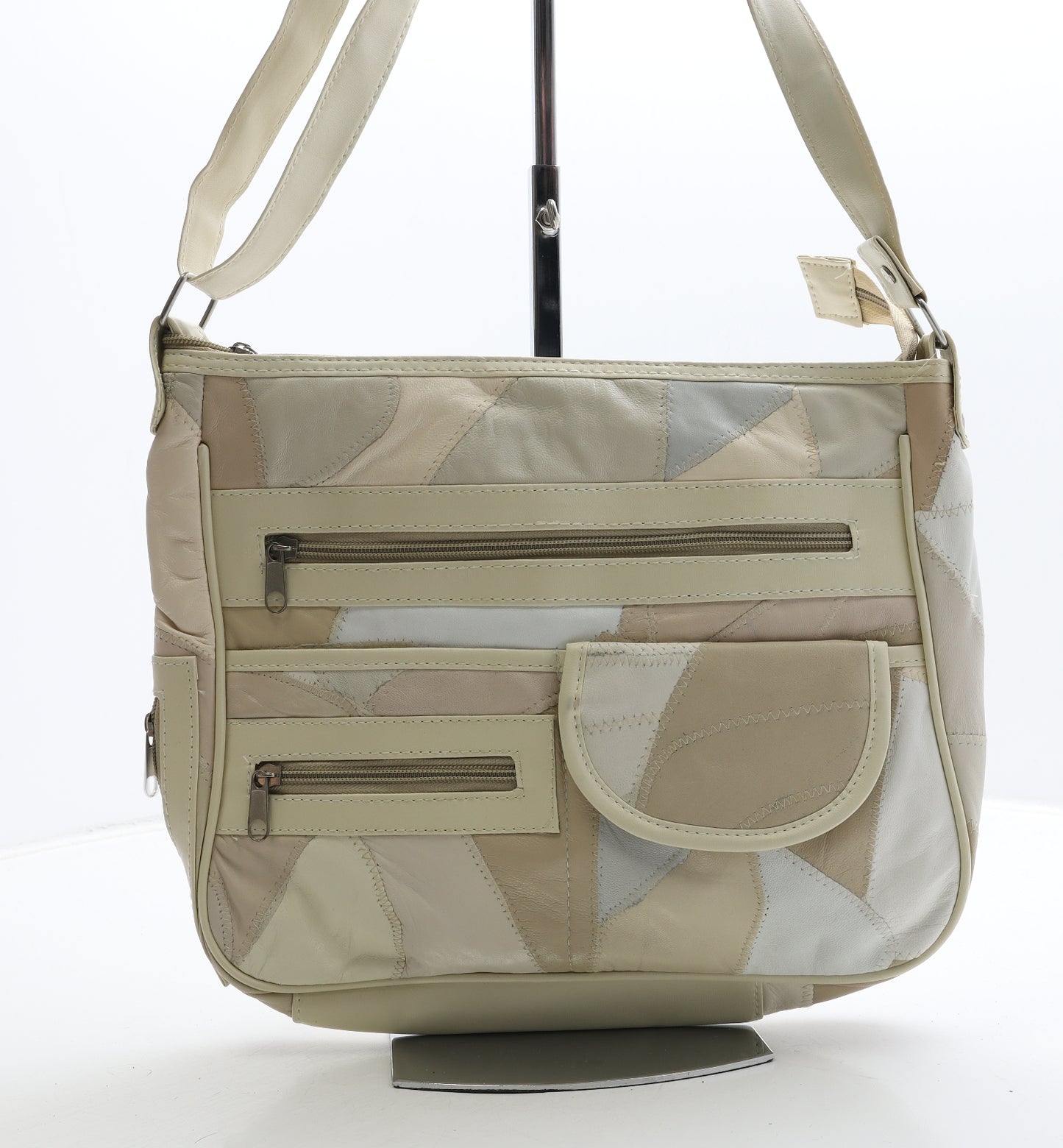 Preworn Womens Beige Geometric Leather Crossbody Size Medium