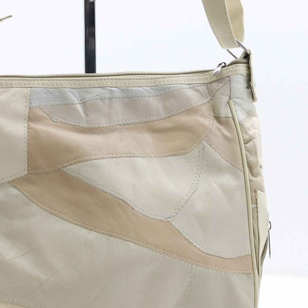 Preworn Womens Beige Geometric Leather Crossbody Size Medium