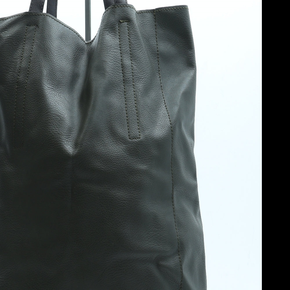 Preworn Womens Green Leather Hobo Bag Size Large