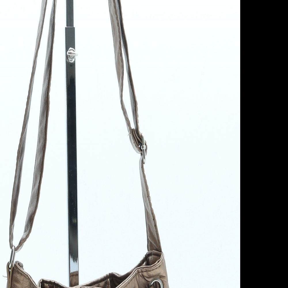 Preworn Womens Gold Leather Pouch Size Mini