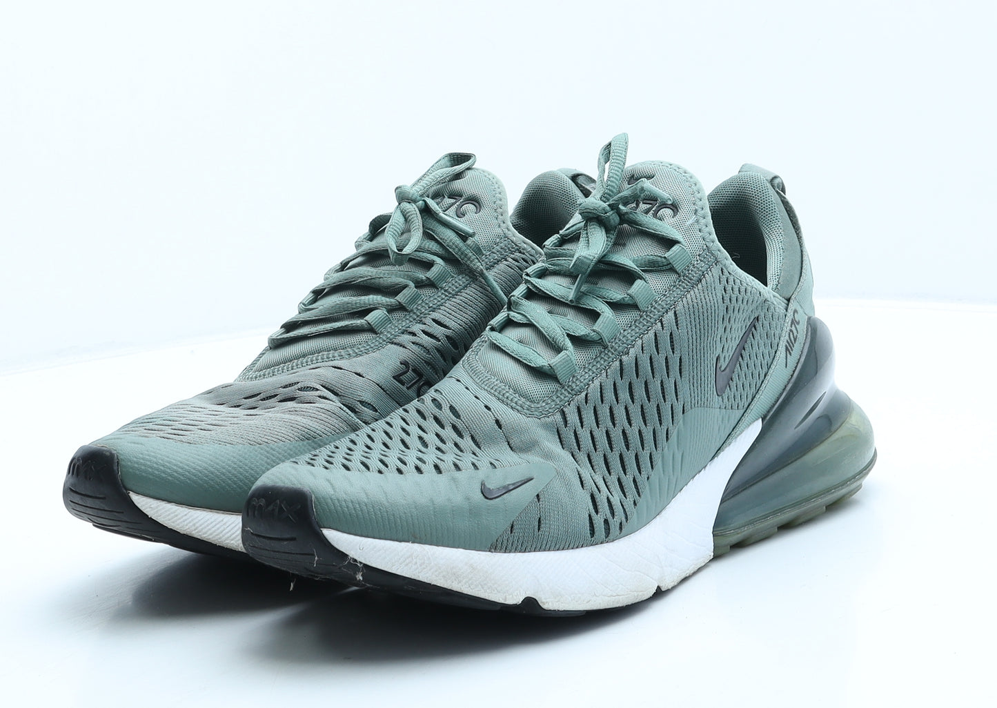 Nike Mens Green Synthetic Trainer UK 9 - Air270