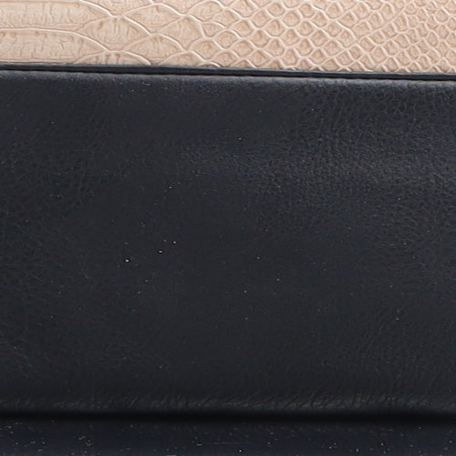 New Look Womens Black Colorblock Polyethylene Clutch Size Mini
