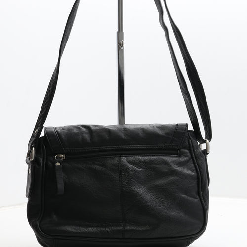 Preworn Womens Black Polyurethane Shoulder Bag Size Medium