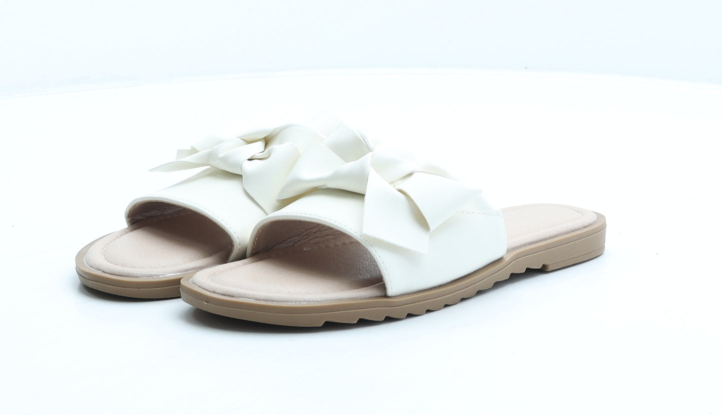 Preworn Girls Beige Polyester Slip On Sandal UK 2.5 35