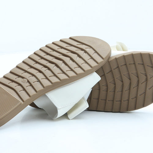 Preworn Girls Beige Polyester Slip On Sandal UK 2.5 35