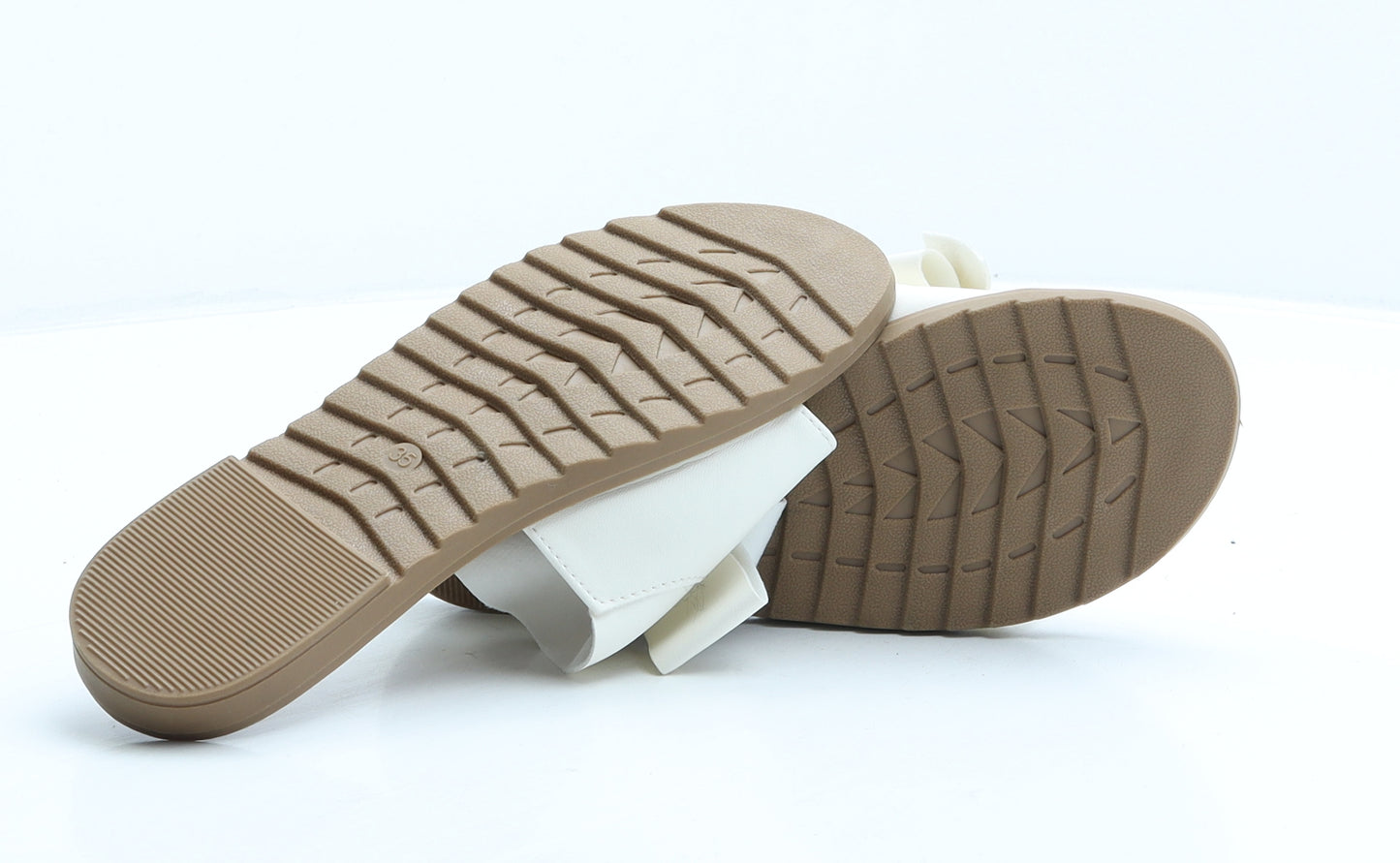 Preworn Girls Beige Polyester Slip On Sandal UK 2.5 35