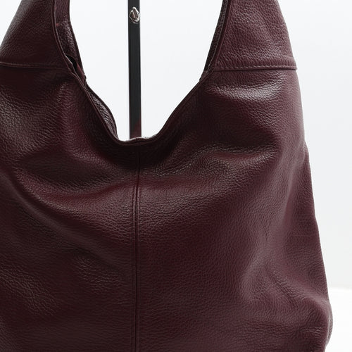 Preworn Womens Red Leather Shoulder Bag Size Large