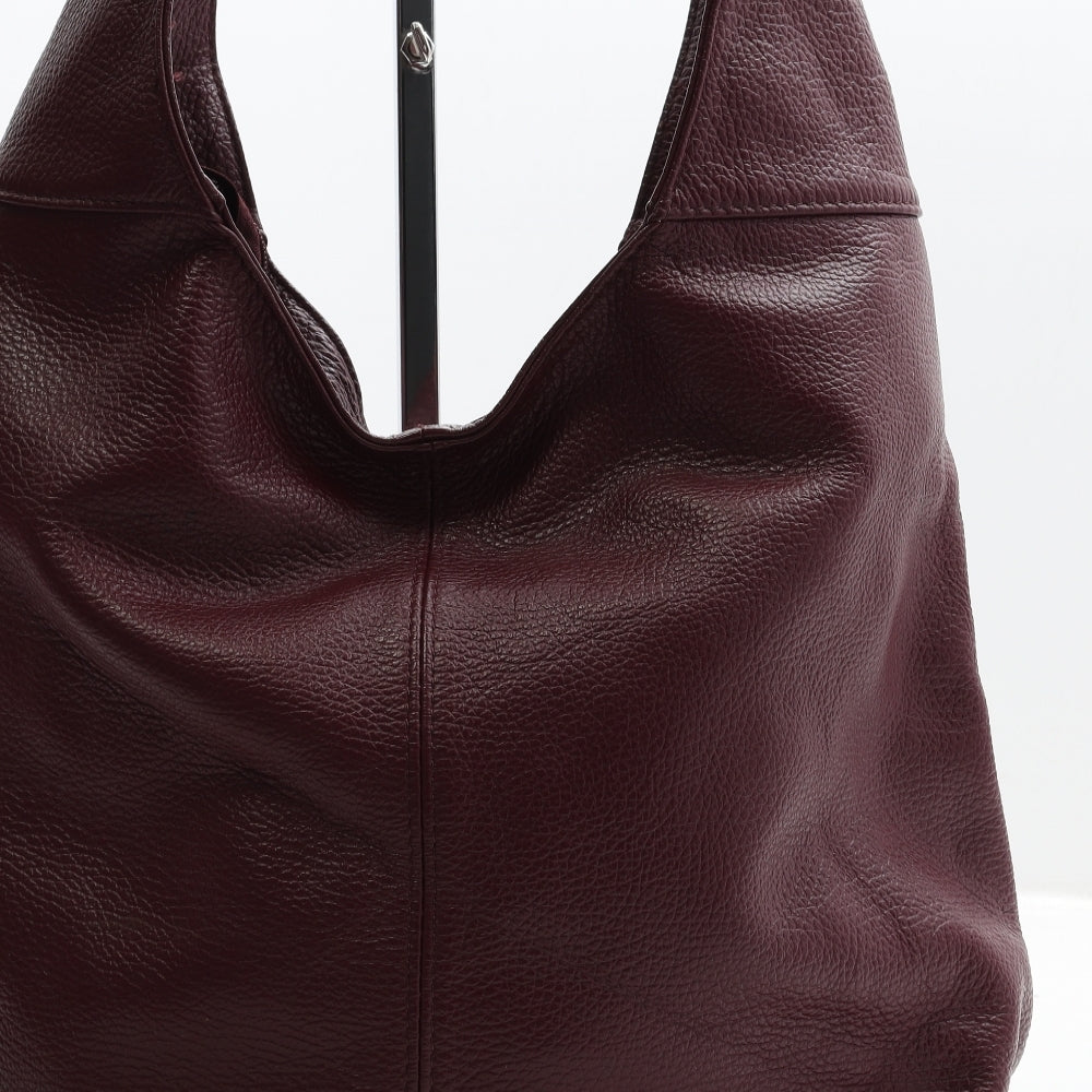 Preworn Womens Red Leather Shoulder Bag Size Large