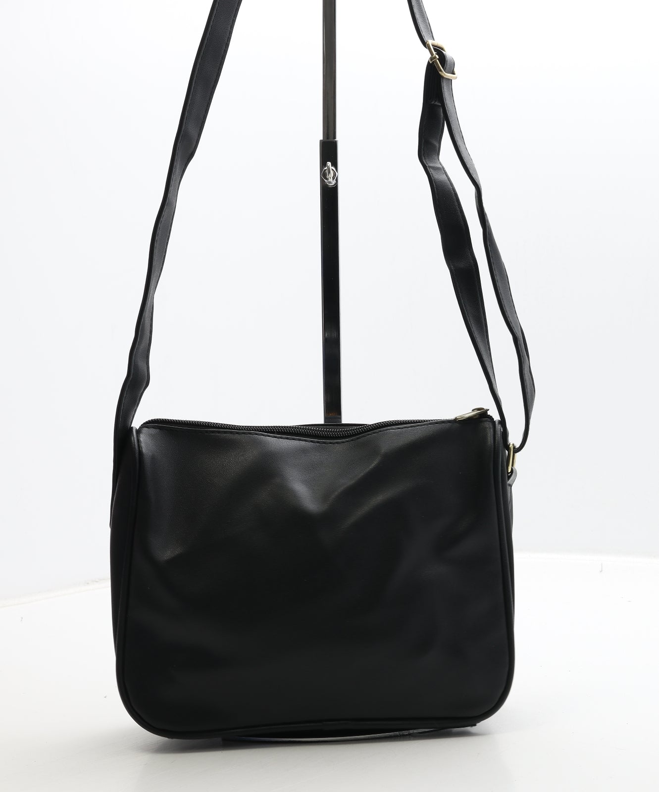 Moda Nova Womens Black Leather Crossbody Size Small