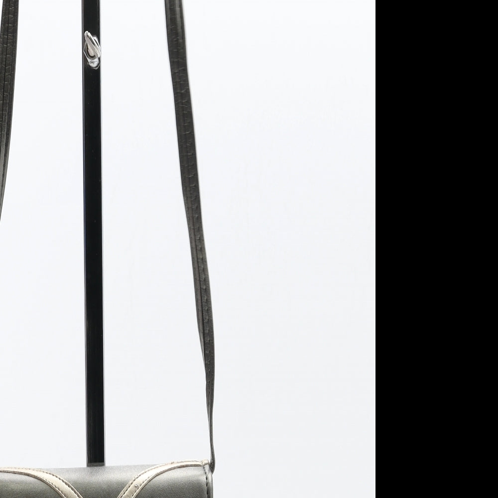 Lotus Womens Silver Geometric Leather Shoulder Bag Size Small