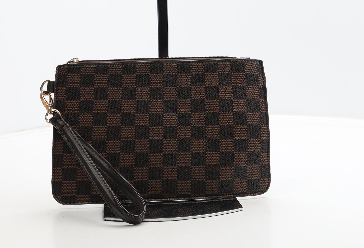 Preworn Womens Brown Check Polyurethane Clutch Size Small