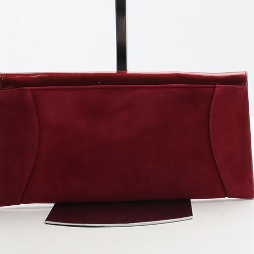 Preworn Womens Red Polyurethane Clutch Size Small