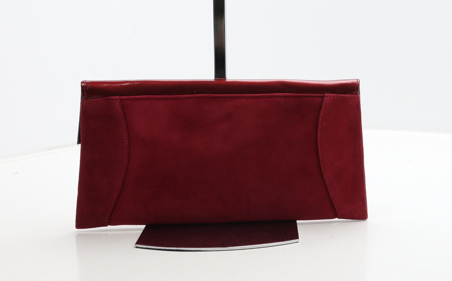Preworn Womens Red Polyurethane Clutch Size Small