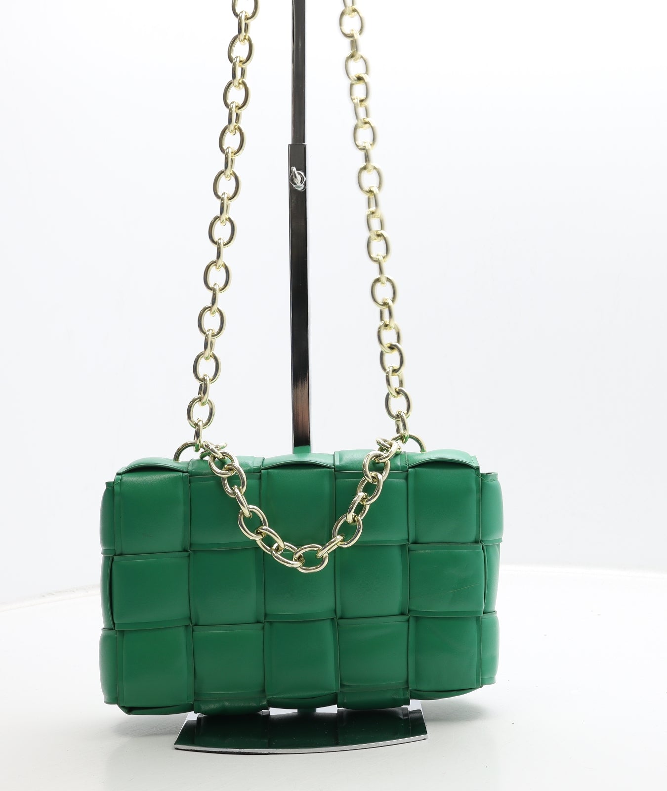 Preworn Womens Green Polyurethane Shoulder Bag Size Small