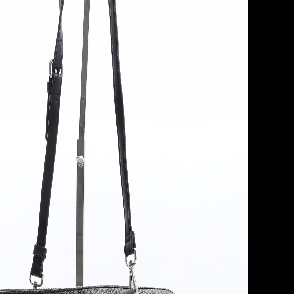 GUESS Womens Grey Geometric Polyethylene Hobo Bag Size Medium