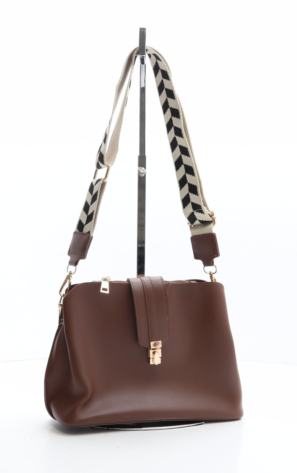 Preworn Womens Brown Polyethylene Saddle Bag Size Small