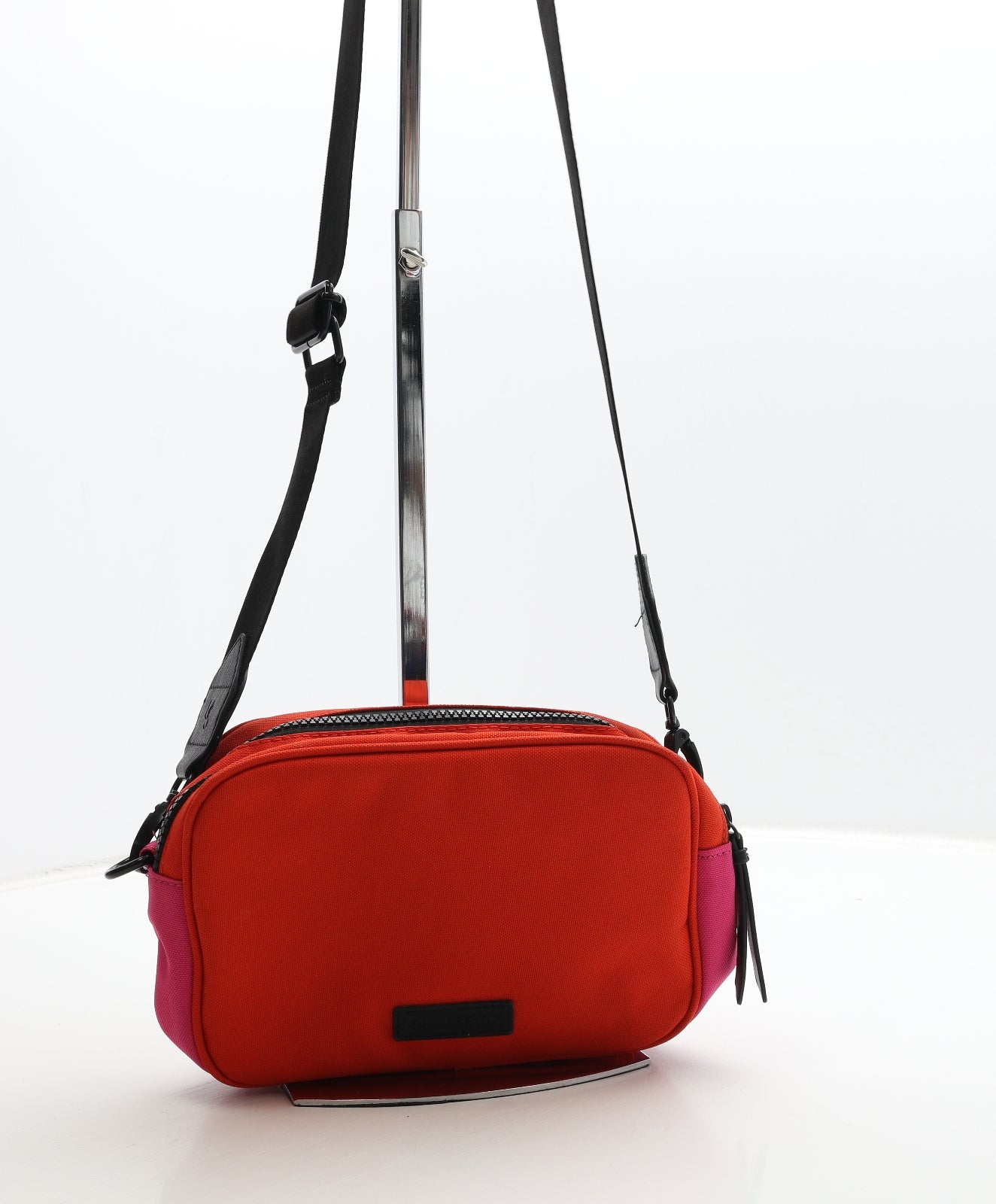 Urban Status Womens Red Polyester Crossbody Size Small