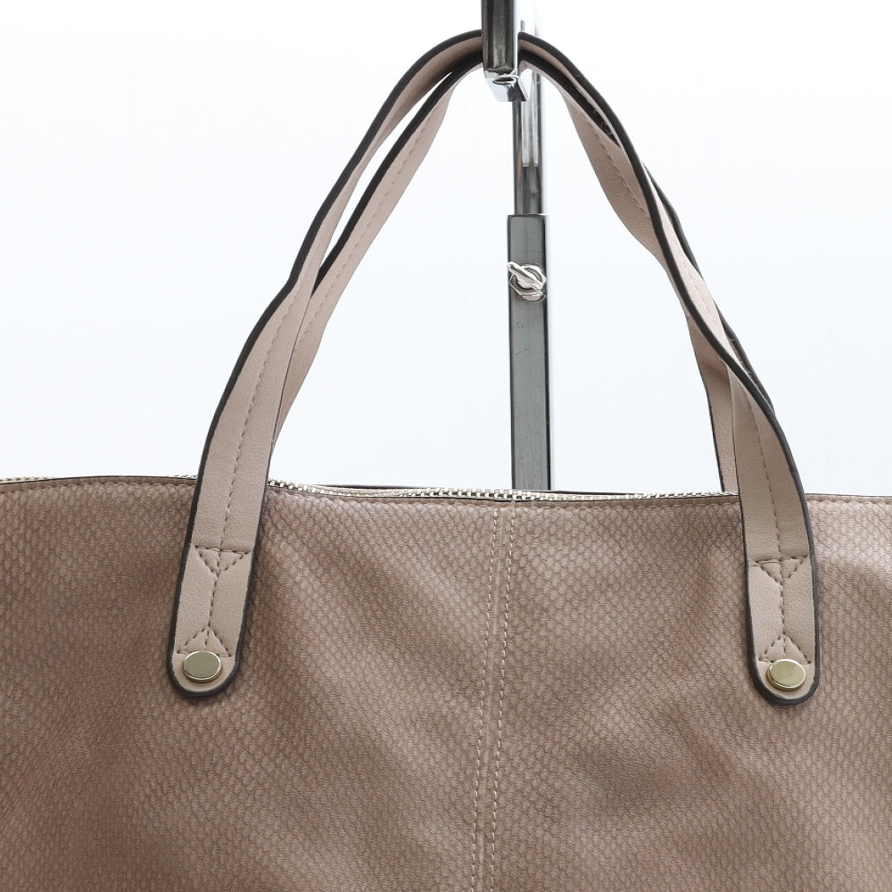 F&F Womens Pink Bottega Veneta Intrecciato Polyurethane Top Handle Bag Size Medium