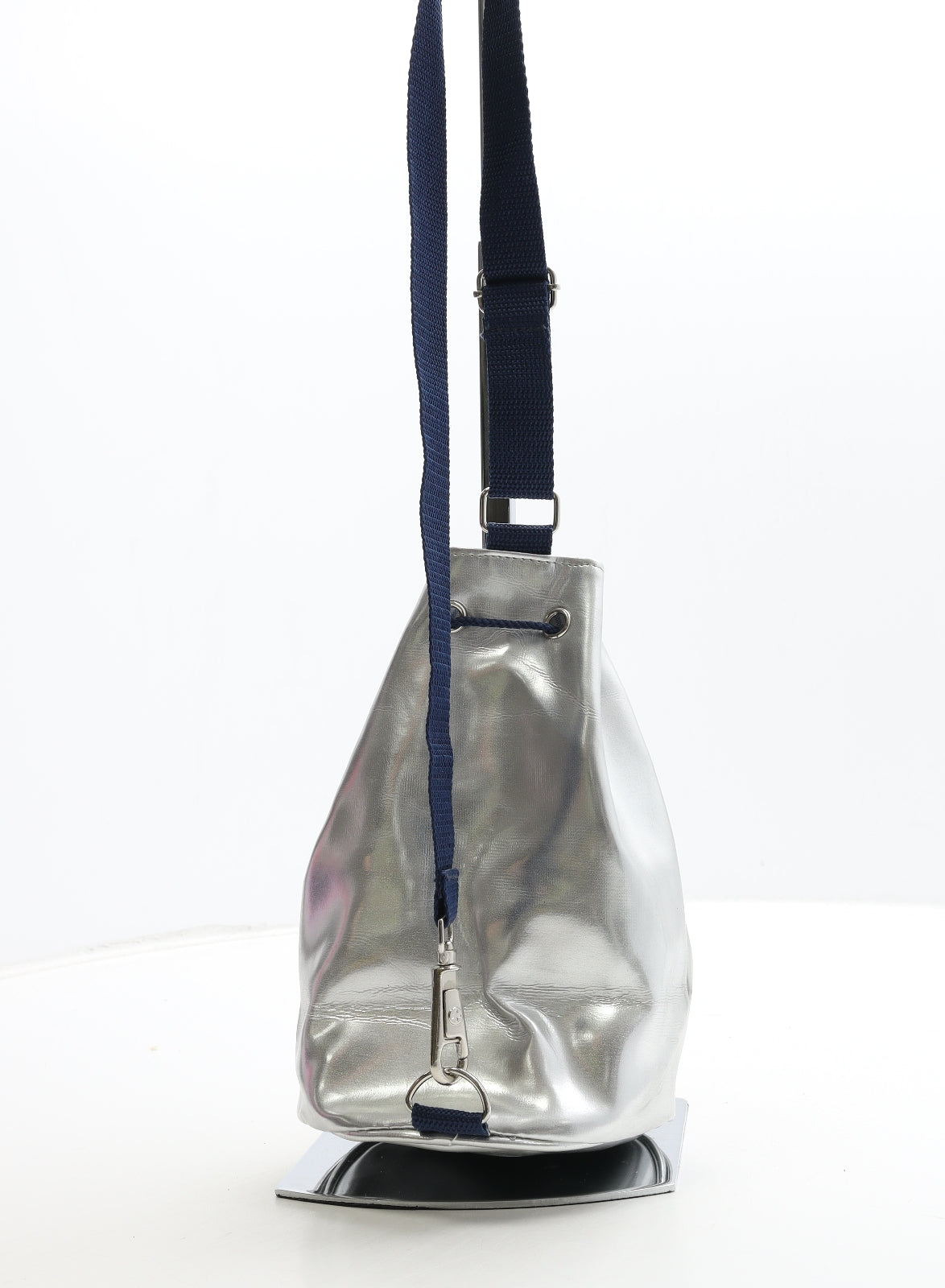 Tommy Hilfiger Womens Silver PVC Bucket & Drawstring Bag Size Small